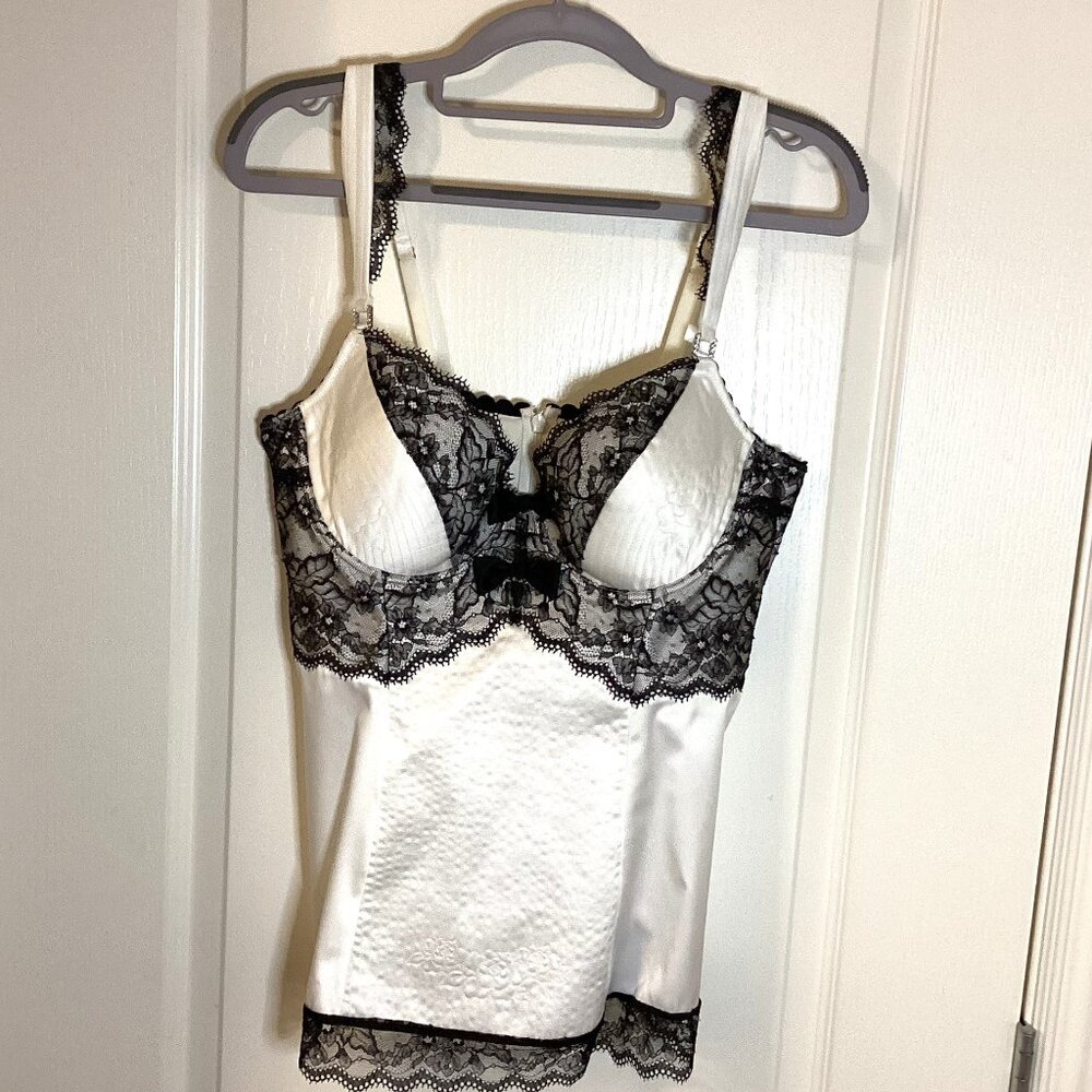 Pleasure State Women's White Corset W Black Lace Size 36D Intimate Lingerie